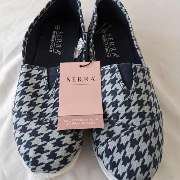 Serra Ladies Memory Foam Canvas Slip-on Sneakers Flat Shoes Sz 9 Navy Print NEW - Picture 2 of 10